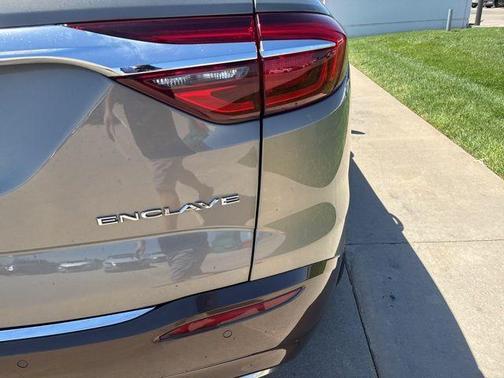 Pepperdust Metallic 2019 Buick Enclave Avenir