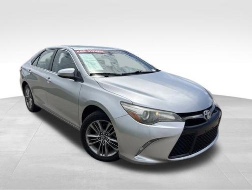 Celestial Silver Metallic 2015 Toyota Camry SE