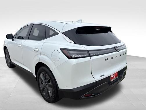 Everest White P 2025 Nissan Murano SL