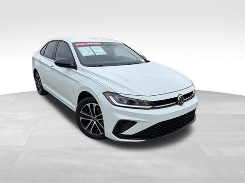 Pure White 2025 Volkswagen Jetta 1.5T Sport