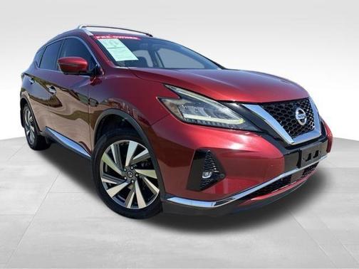 Red 2019 Nissan Murano SL