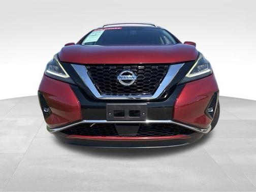Red 2019 Nissan Murano SL