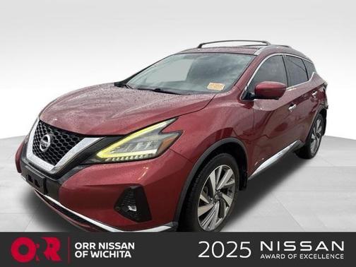 Red 2019 Nissan Murano SL
