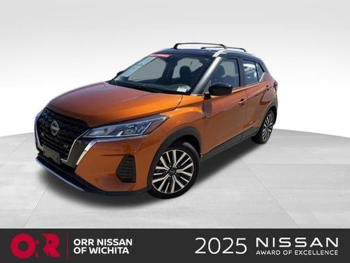 Monarch Orange / Super Black 2024 Nissan Kicks SV