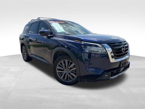 Deep Ocean Blue 2023 Nissan Pathfinder SL