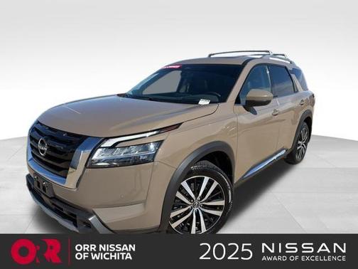 2024 Nissan Pathfinder Platinum