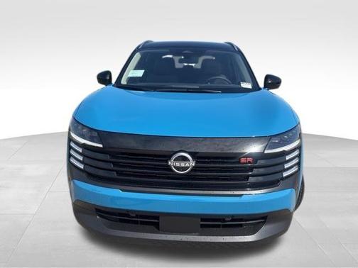 2t Ice Blk Roof 2026 Nissan Kicks SR