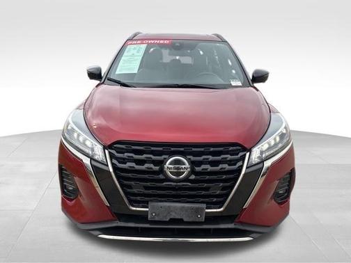 2021 Nissan Kicks SR