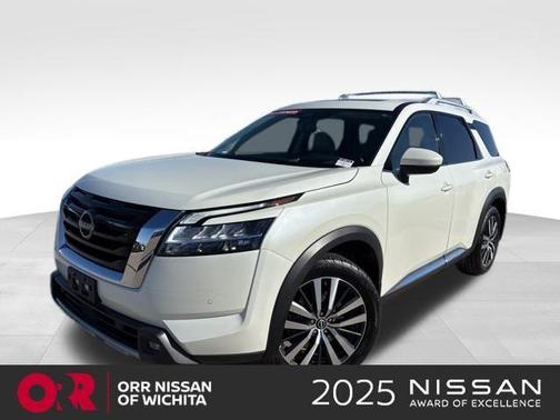 2022 Nissan Pathfinder Platinum