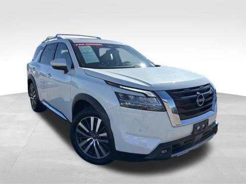 2022 Nissan Pathfinder Platinum