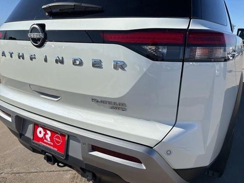 2022 Nissan Pathfinder Platinum