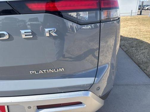 2022 Nissan Pathfinder Platinum