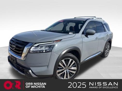 2022 Nissan Pathfinder Platinum
