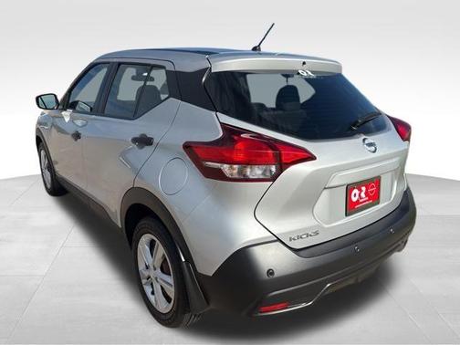 2020 Nissan Kicks S