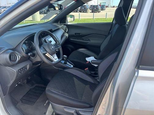 2020 Nissan Kicks S