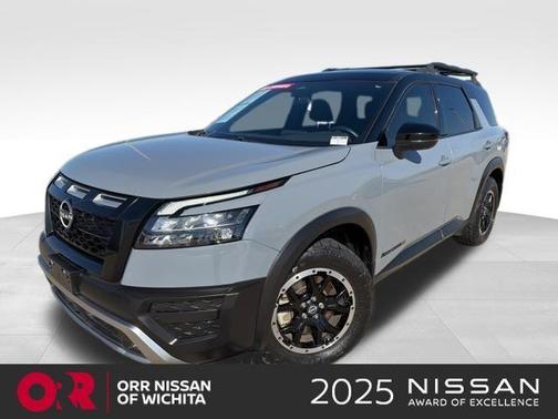 2t Gry Blk Roof 2024 Nissan Pathfinder Rock Creek
