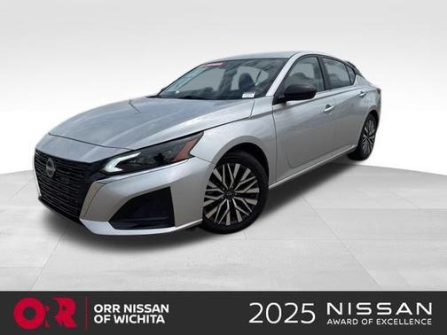 Brilliant Silver Metallic 2025 Nissan Altima SV
