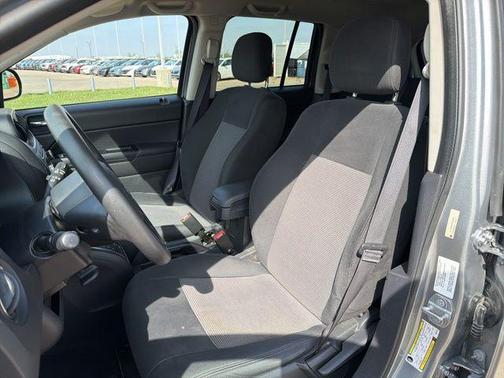 Billet Silver Metallic Clearcoat 2014 Jeep Compass Sport