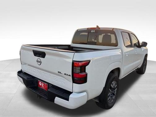 2024 Nissan Frontier SL