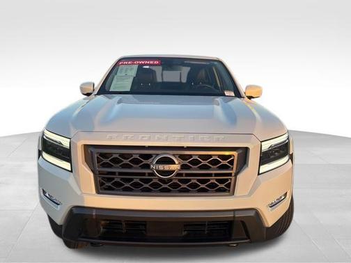 2024 Nissan Frontier SL
