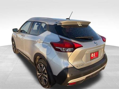 2020 Nissan Kicks SR