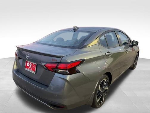2025 Nissan Versa 1.6 SR