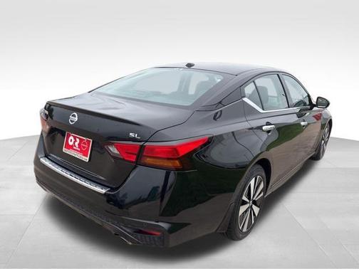 Black 2022 Nissan Altima 2.5 SL