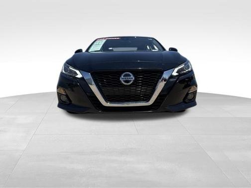 Black 2022 Nissan Altima 2.5 SL