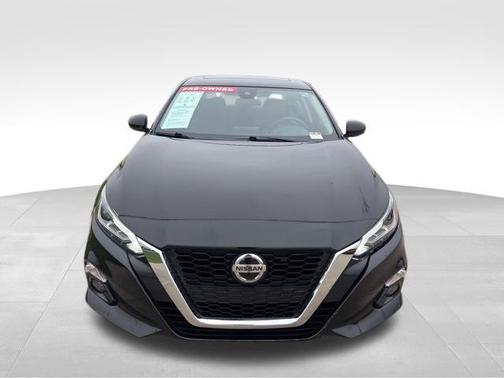 Black 2022 Nissan Altima 2.5 SL