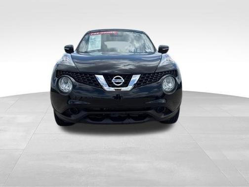 Black 2016 Nissan Juke S