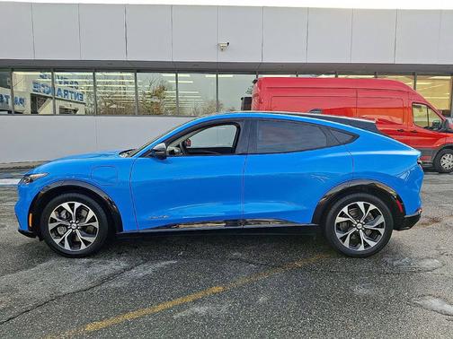 2022 Ford Mustang Mach-E PREMIUM