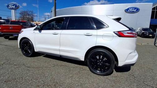 2021 Ford Edge