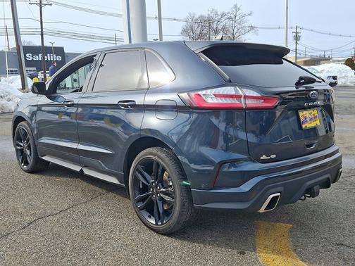 2022 Ford Edge ST