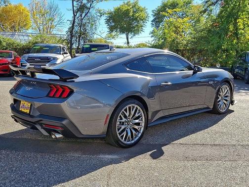 2025 Ford Mustang GT