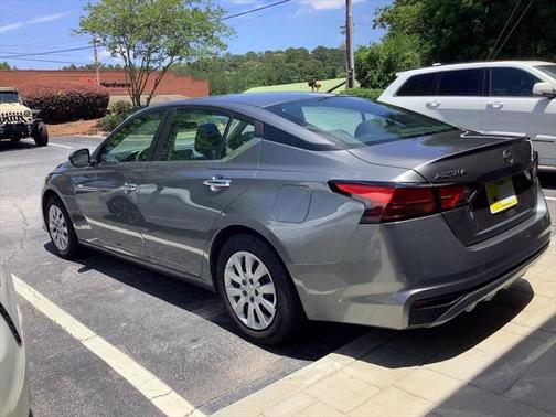2022 Nissan Altima S FWD