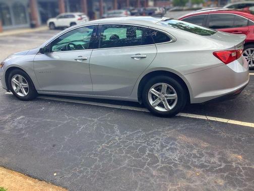 Silver / Aluminum 2020 Chevrolet Malibu 1LS
