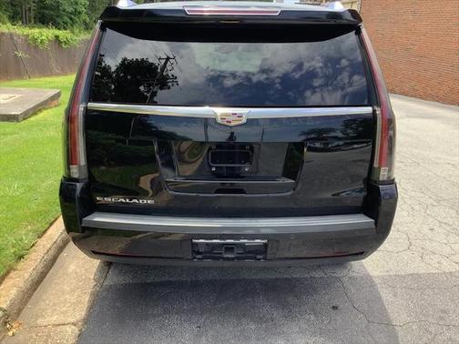 2016 Cadillac Escalade Luxury