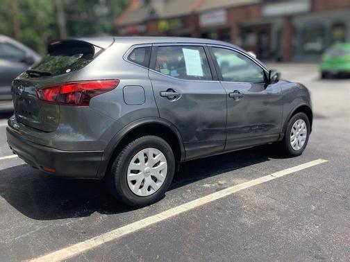 Gray 2019 Nissan Rogue Sport S