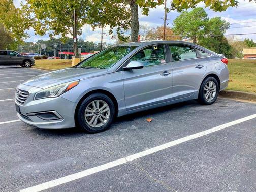 2016 Hyundai SONATA SE