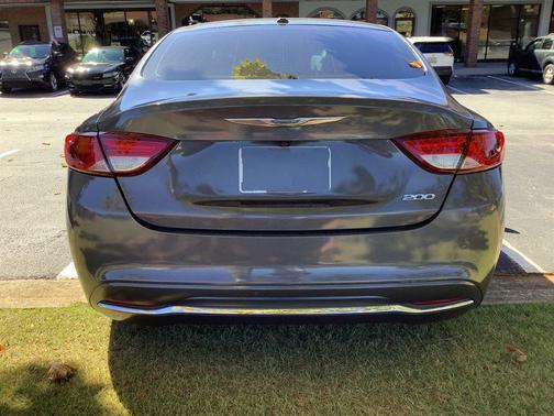 2016 Chrysler 200 Limited