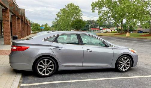 Pewter Gray Metallic 2017 Hyundai Azera Base