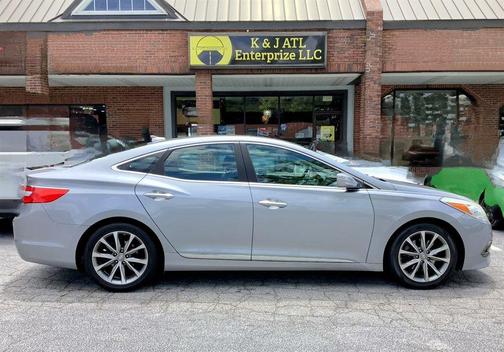 Pewter Gray Metallic 2017 Hyundai Azera Base