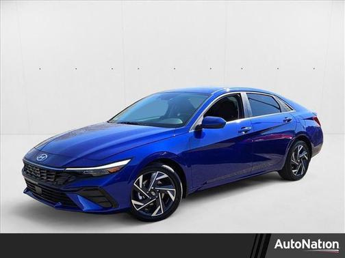 2025 Hyundai ELANTRA SEL