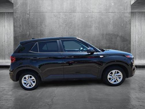 2021 Hyundai VENUE SE