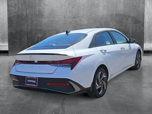 2025 Hyundai ELANTRA Sport