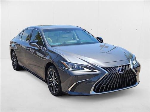2022 Lexus ES 300h Base
