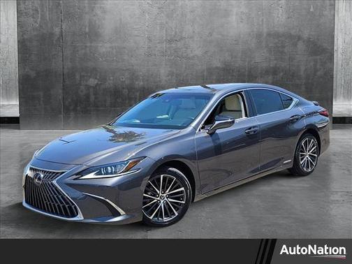 2022 Lexus ES 300h Base