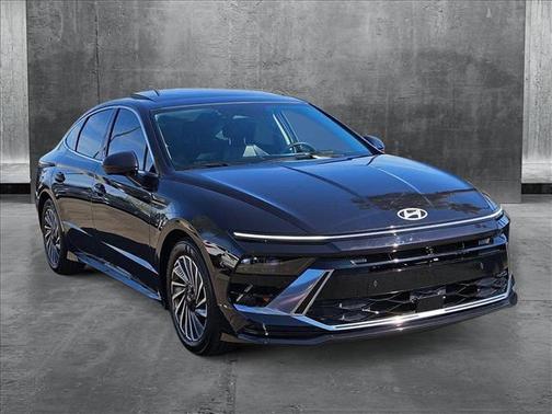 2024 Hyundai SONATA Hybrid Limited