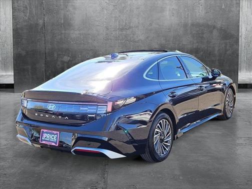 2024 Hyundai SONATA Hybrid Limited