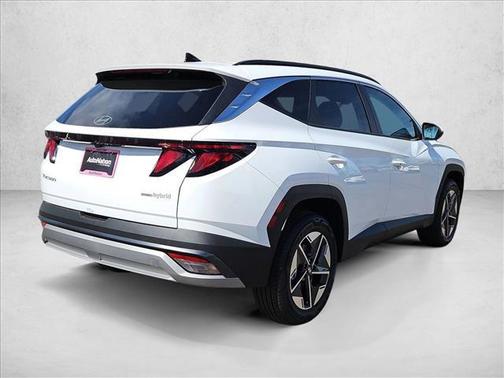 Creamy White Pearl 2026 Hyundai TUCSON Hybrid SEL